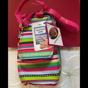 Charm 14 New York Wristlet/Phone Holder